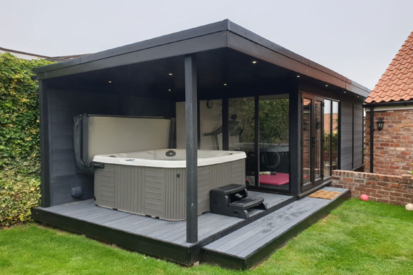 Relaxing Garden Room Hot Tub Retreat Glasgow